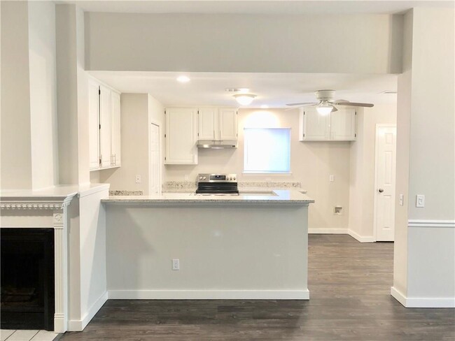 Building Photo - 8008 Nairn Dr