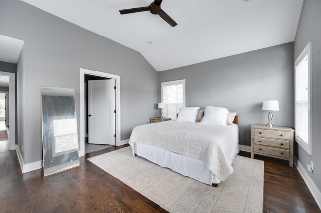 Building Photo - 338 Vivelle Ave