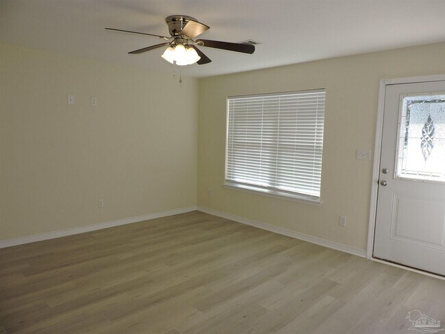 Building Photo - 1000 Polk Ave