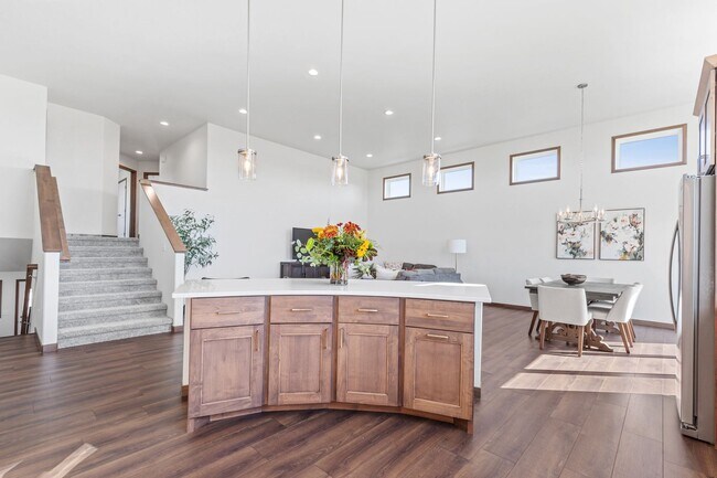 Building Photo - Newly Built in the Wilds neighborhood of West Fargo!