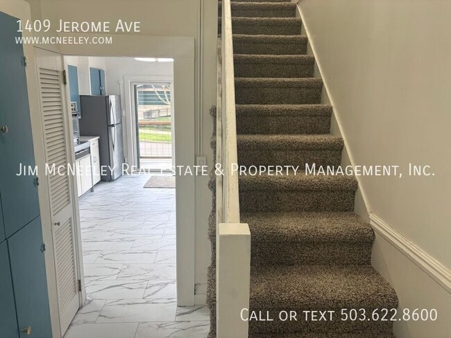 Building Photo - 1409 Jerome Ave