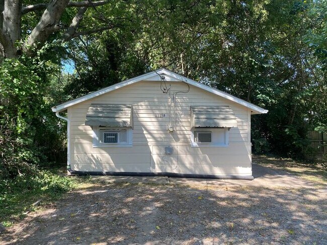 Building Photo - Cute 1BR / 1 BA Cottage in East Nashville