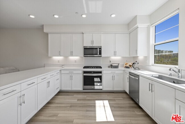 Building Photo - 27109 Vly Oak Pl