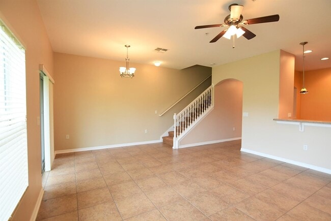 Building Photo - OVIEDO 3br 2.5ba townhome in Arborview Par...