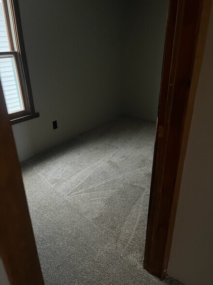 Building Photo - 156 Leach Ave