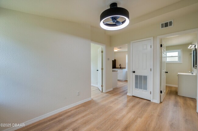 Building Photo - 259 Jefferson St