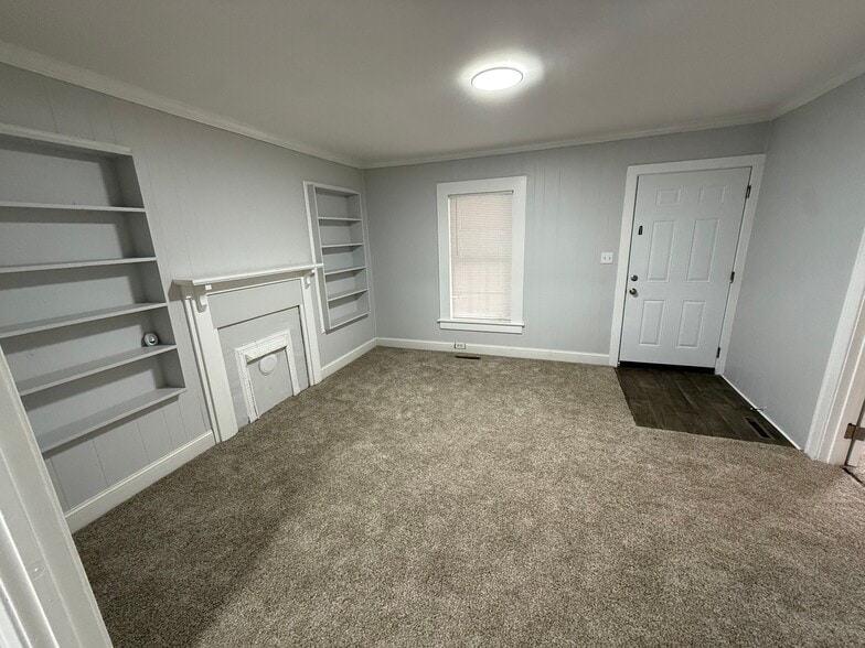 Building Photo - 310 Pineview St