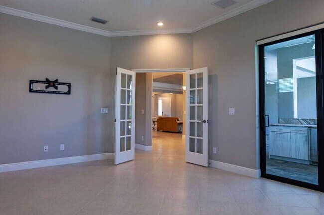 Building Photo - 13927 Old Creek Ct