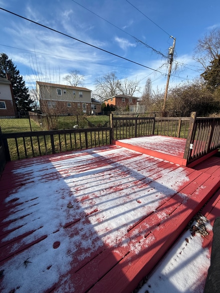 OUTSIDE DECK - 581 Bessinger Dr