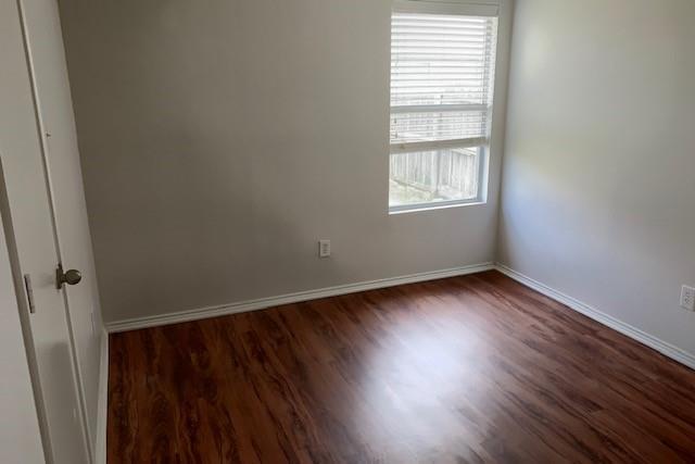 Building Photo - 8844 Valley River Dr