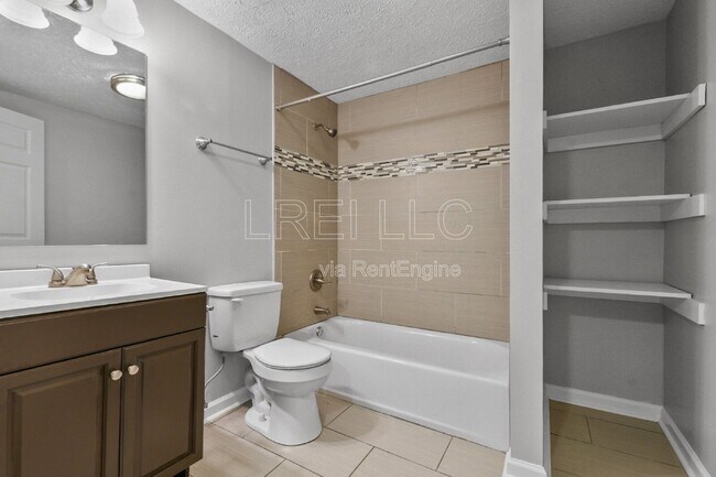 Building Photo - 7729 Bluebonnet Rd