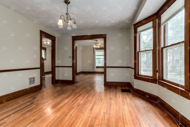 Building Photo - 4116 Terrace St