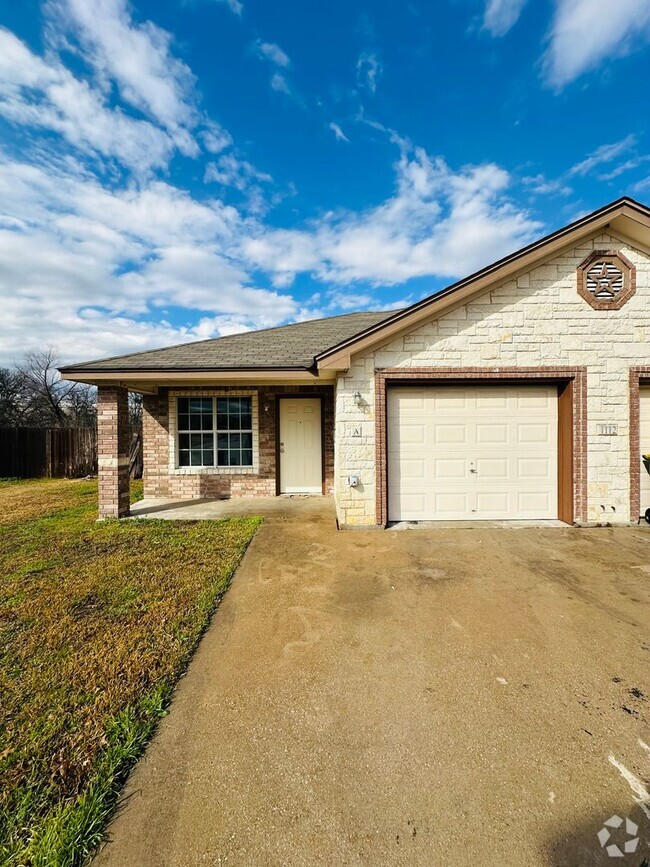 Building Photo - 3bd/2bd in Troy, TX