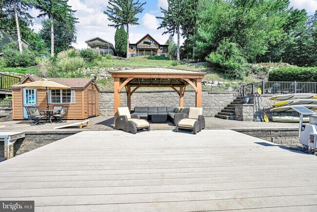 Building Photo - 1506 Wynonah Dr