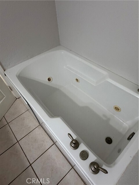 Building Photo - 7071 Santa Paula Cir