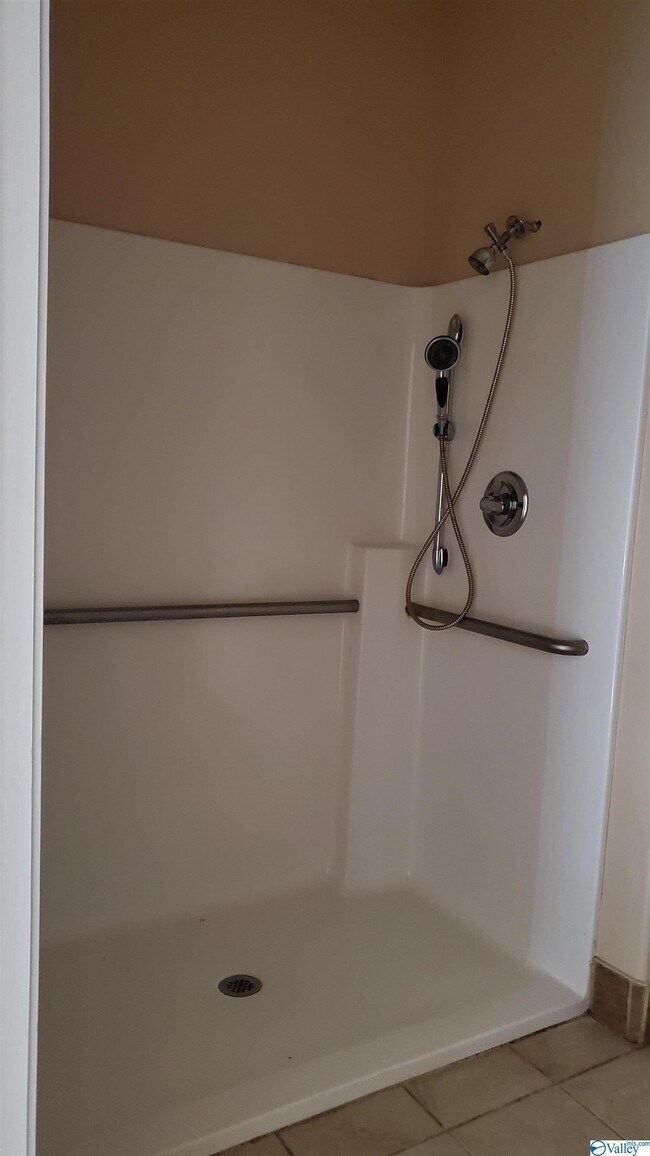 Building Photo - 10443 Wall Triana Hwy