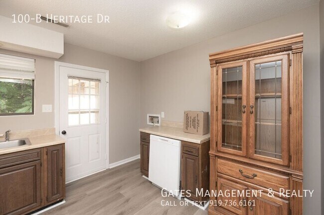 Building Photo - 100-B Heritage Dr-