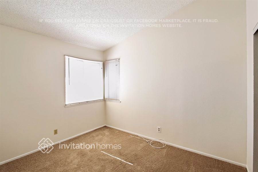 Building Photo - 610 E Eldorado Ln