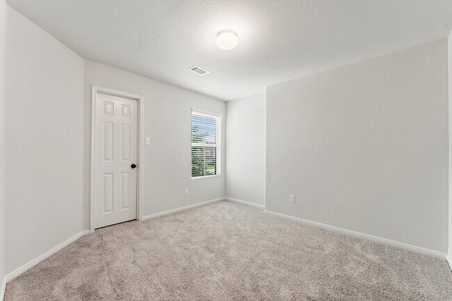 Building Photo - 2590 Magnolia Fair Way