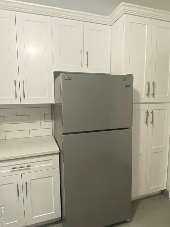 Building Photo - 151-55 20th Rd