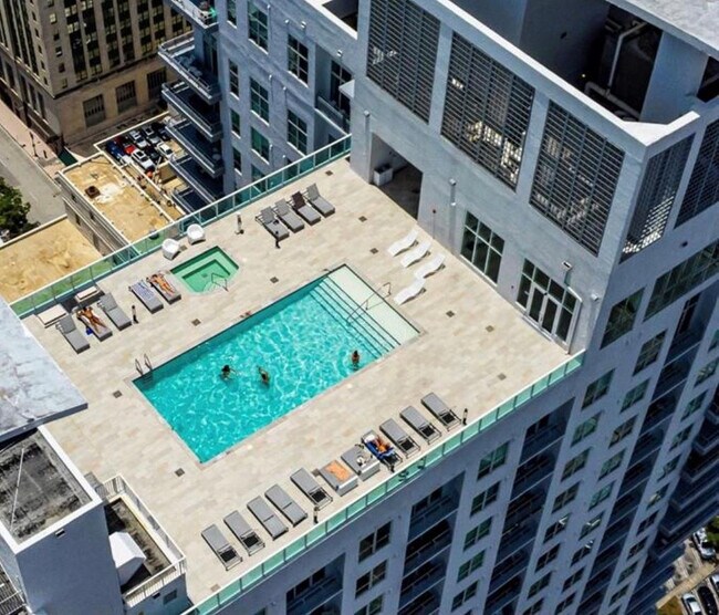 Building Photo - 133 NE 2nd Ave