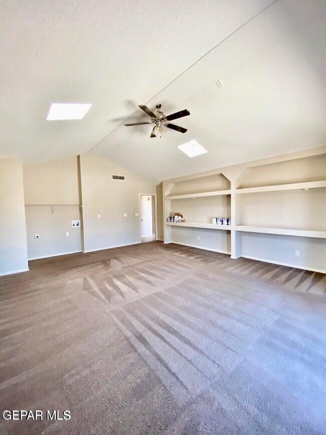 Building Photo - 11793 Jim Webb Dr