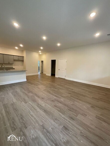 Building Photo - 212 McBrien Rd