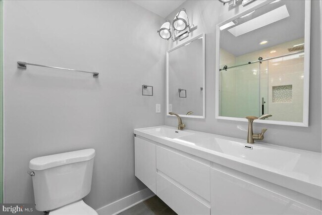 Building Photo - 1273 Oates St NE