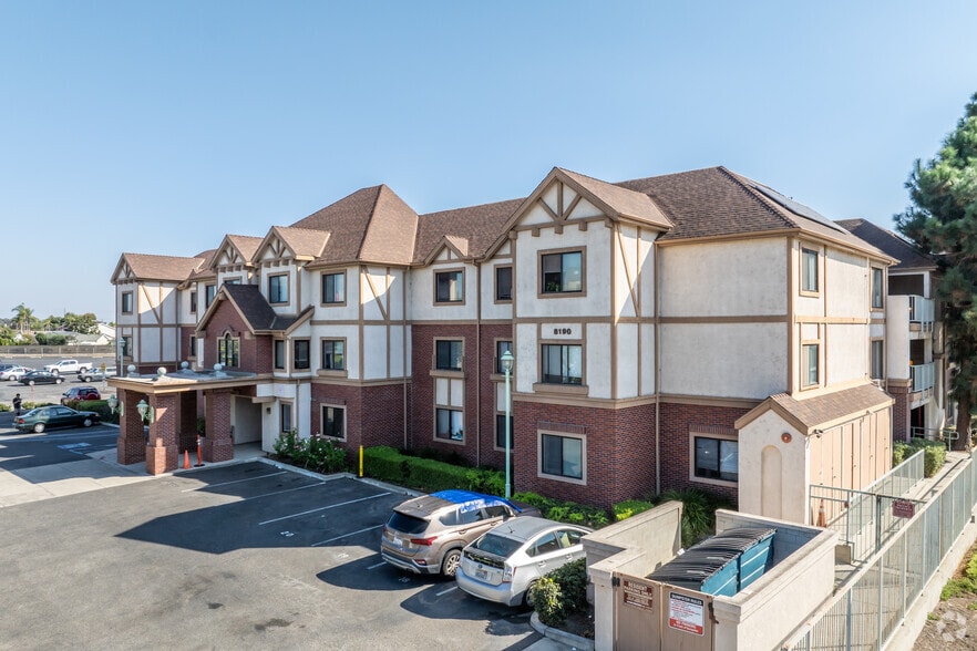 Building Photo - Rose Gardens Apartments