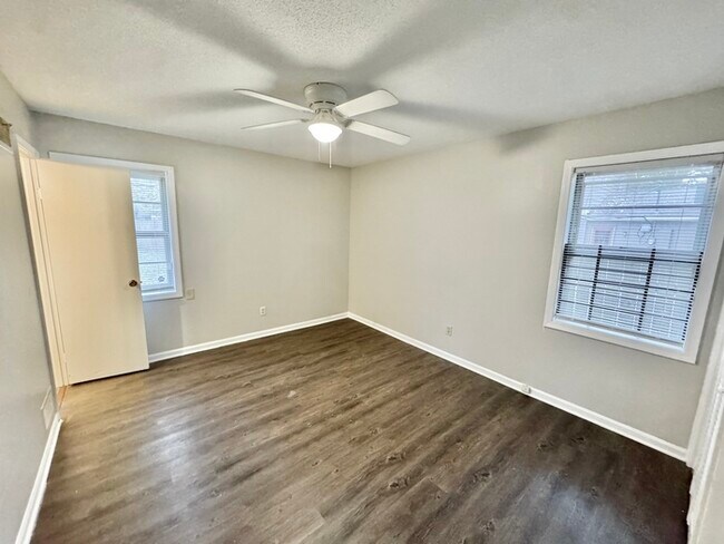 Building Photo - 5129 Kittie Lee Ln