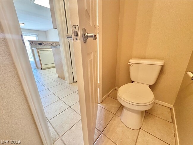 Building Photo - 6401 Hillside Brook Ave