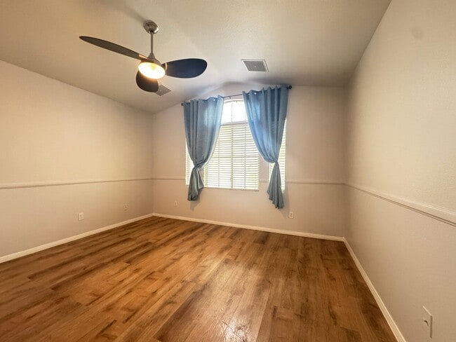 Building Photo - 3310 Robin Nest Ct