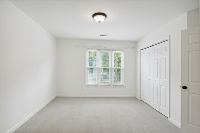 Building Photo - 439 Grant St SE