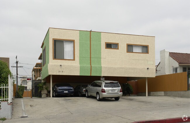 Building Photo - 213 N Alexandria Ave