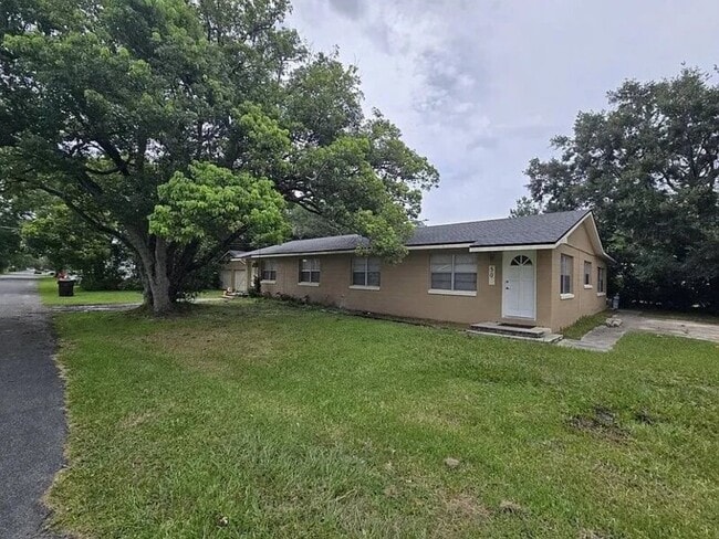 Primary Photo - 50 6th St