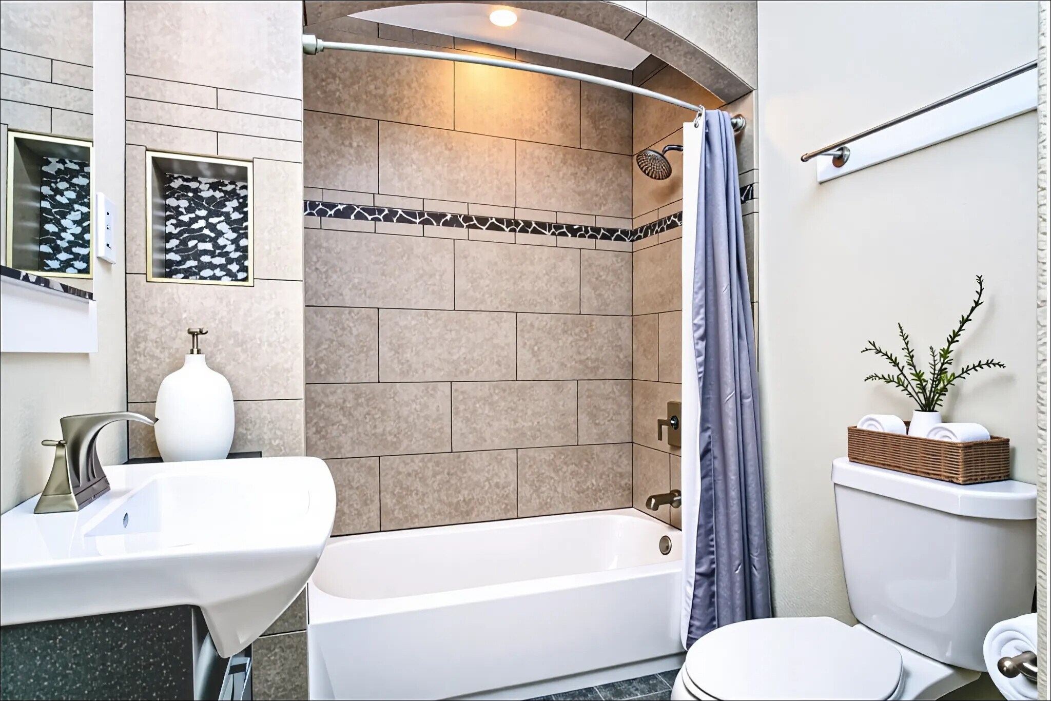 Custom Tile That is Beautiful - 1211 Pine St