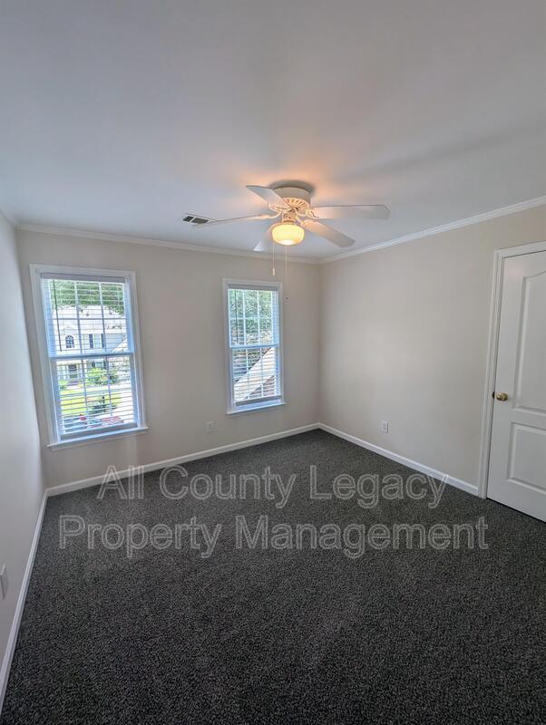 Building Photo - 4920 Agate Dr