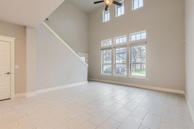 Building Photo - 10610 Wills Lp