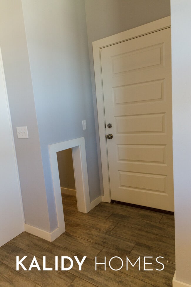 Building Photo - 306 Kirks Holw