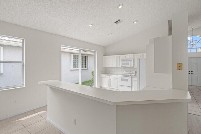 Building Photo - 7728 Edinburough Ln