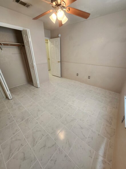 Building Photo - 2807 Diaz Dr