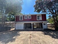 Building Photo - 3433-3433 Beverly Pl