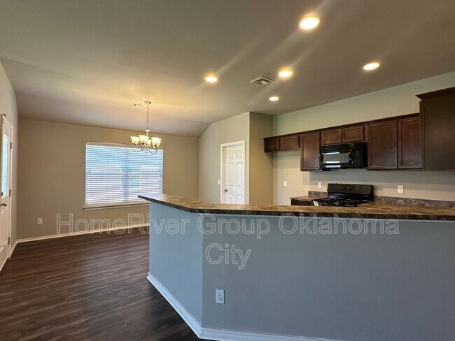 Building Photo - 3508 SE 95th St