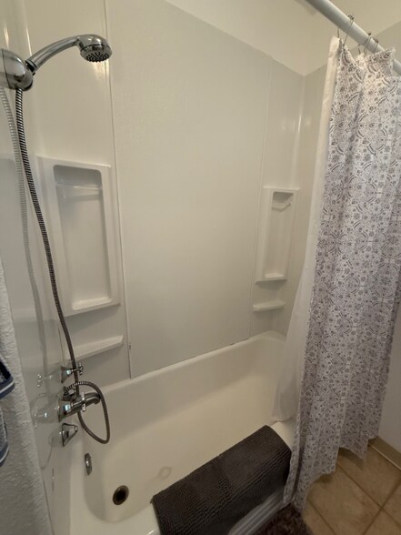 Building Photo - 192 Lubeck Rd