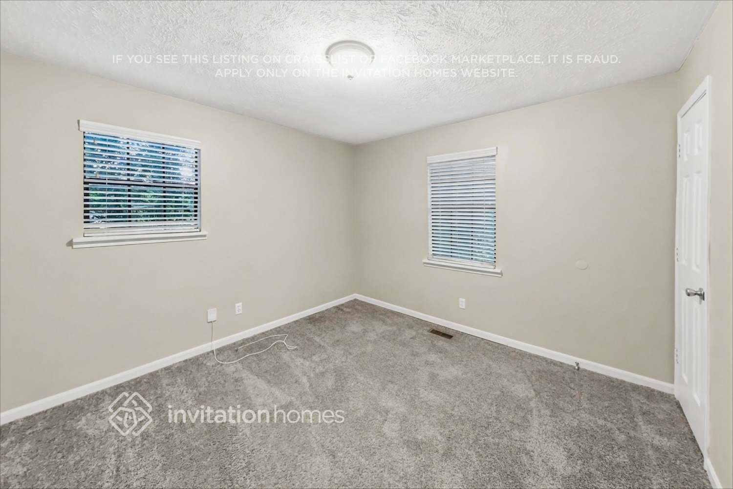 Building Photo - 216 S Sequoya Dr