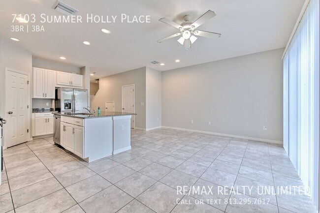 Building Photo - 7103 Summer Holly Pl