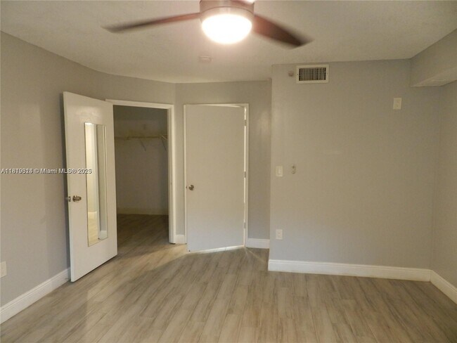 Building Photo - 100 Scotia Dr