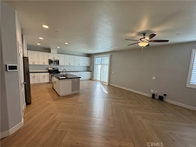 Building Photo - 501 Villa Way