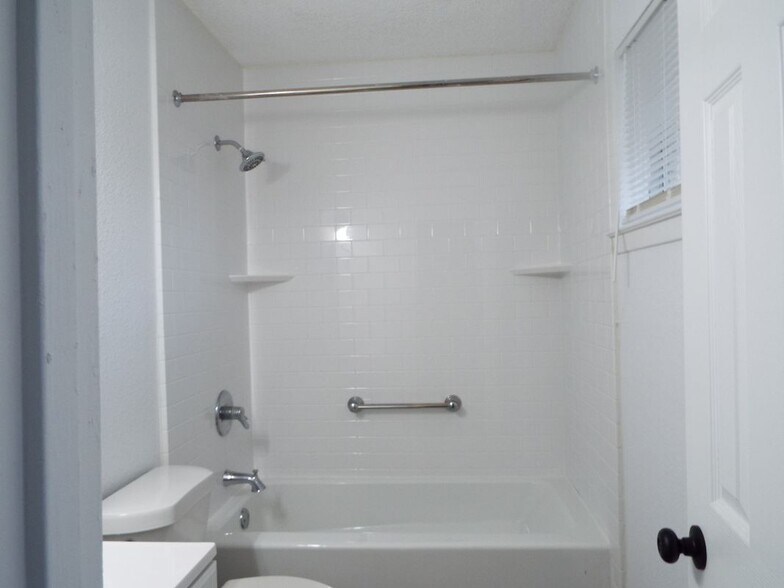 Building Photo - 4607 Wisconsin St