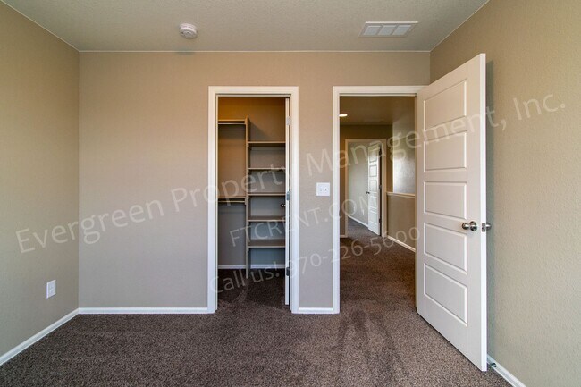 Building Photo - Absolutely Gorgeous 4-Bed Single Family Home in Copper Ridge!